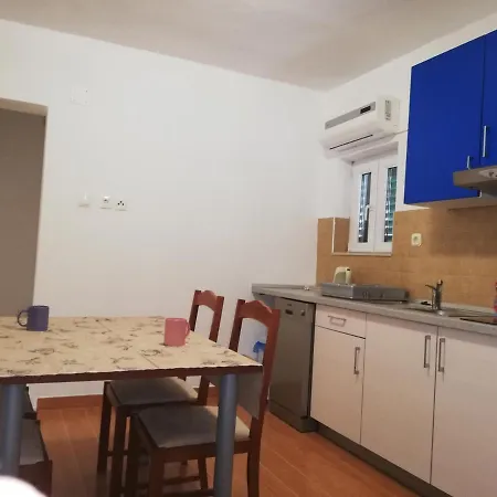 Apartment Mitan *