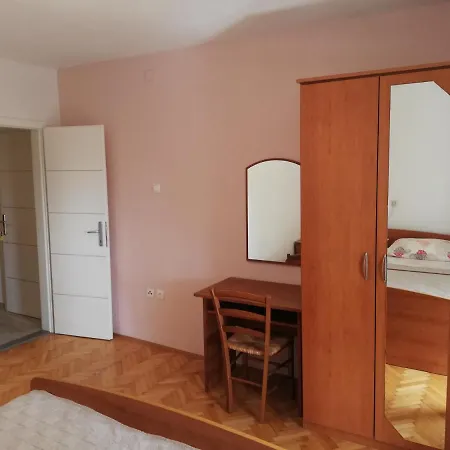 Apartment Mitan