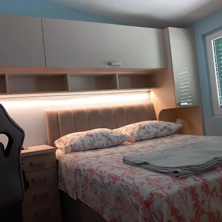 Mitan Apartment *