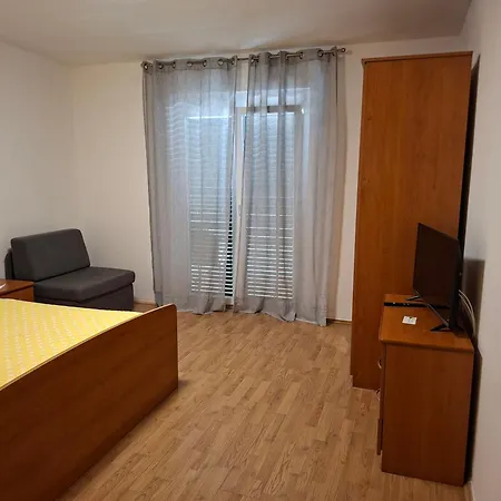 Apartment Mitan