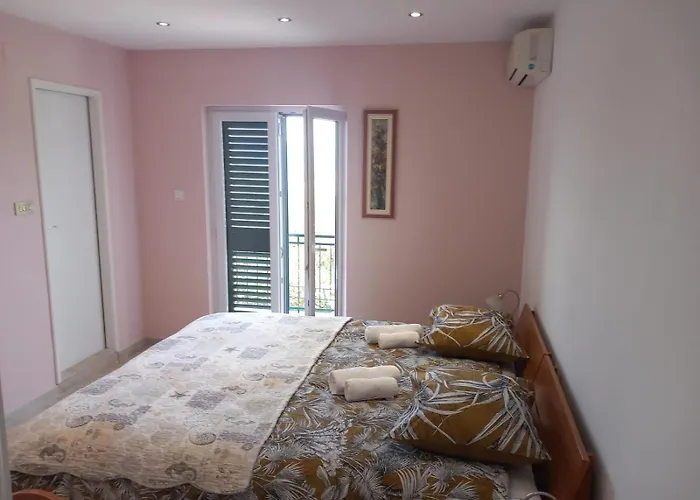 Apartment Mitan